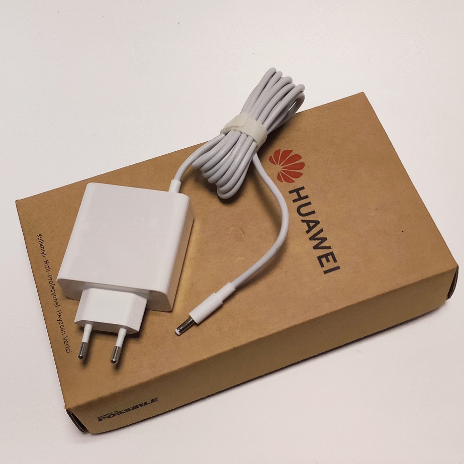 HUAWEI MateBook D Şarj Adaptörü Beyaz (adaptör + usb kablo birleşik) (02220891) 